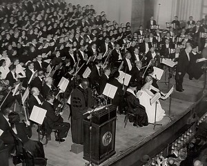 קטעים מתוך הופעה חיה ב - War Memorial Opera House, סן פרנסיסקו, קליפורניה. קטעים מתוך הופעה חיה ב - War Memorial Opera House, סן פרנסיסקו, קליפורניה.