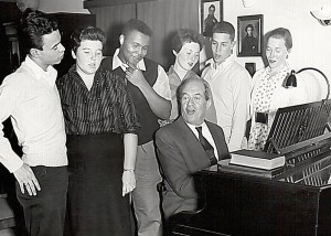 Coaching young American singers at his home